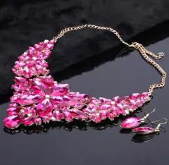 Colar com flor de cristal grande, Gargantilha de cristal com flor grande Beka.