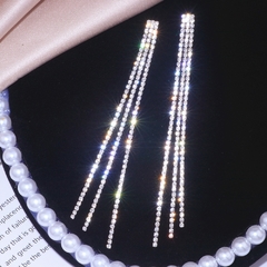 Imagem do Brinco Longos com Fios de Strass, Brinco Pendurado de festa Scarlet.