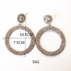 Brinco Blogueira Redondo com Strass Mega Grande, Brinco Redondo de Strass Linie. - loja online