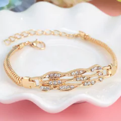 Pulseira Elegante Feminina, Pulseira Dourada de Luxo com Cristal lilas. - Clube das Coisas - Tudo para Você ficar mais Linda e Sexy