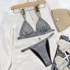 Biquíni Lady Sexy com Lantejoulas e Anéis Circulares. na internet