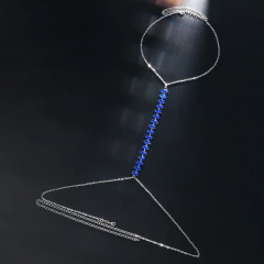 Imagem do Colar de Corpo Body Chain com Cristais Azuis Sexy Emily.