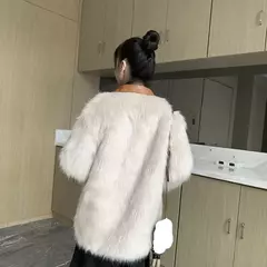 Imagem do Casaco de Pele de Raposa, Casaco Peludo Ivy.