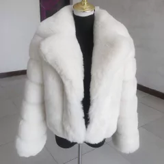 Casaco de Pele de Raposa Elegante e Quente Hilary. - Clube das Coisas - Tudo para Você ficar mais Linda e Sexy