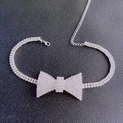 Colar Laço de Strass Gravata Borboleta Luxo. na internet