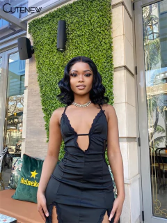 Imagem do Vestido Curto Decotado com Fenda nas Pernas Isabella.