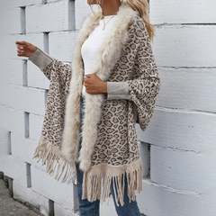 Casaco Poncho Super Elegante Estampa de Leopardo Emily.