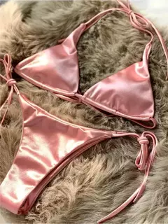 Biquini Metalizado Brilhante Sexy Emmily na internet