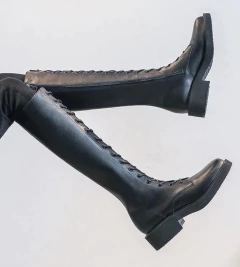 Bota Cano Médio de cadarço com Salto Quadrado Erika. - comprar online