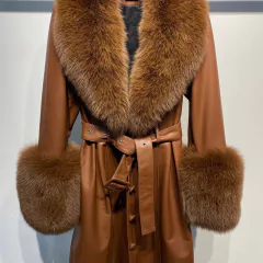 Sobretudo de Luxo com Gola e Punho de Pelo de Raposa Anne. - loja online