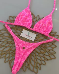 Biquíni elegante estampado com alça trançada Sophia - Clube das Coisas - Tudo para Você ficar mais Linda e Sexy