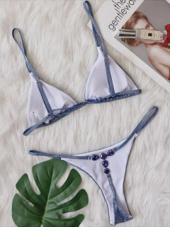 Imagem do Biquíni Ágata Brilhante, Biquíni Fio Dental com Pedras Estilo Cristal.