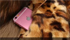 Casaco de Luxo Pele Fake de Guaxinim Estampa de Leopardo Clover - Clube das Coisas - Tudo para Você ficar mais Linda e Sexy