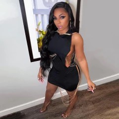 Vestido Super Sexy com Decote Lateral e Fios de Tricô Dourado. - Clube das Coisas - Tudo para Você ficar mais Linda e Sexy