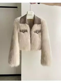 Casaco de Pelo Quente e Elegante Amanda - Clube das Coisas - Tudo para Você ficar mais Linda e Sexy
