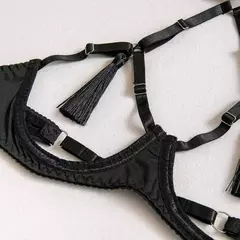 Conjunto de Lingerie Sexy Tentação 3 Peças Amora na internet