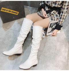 Bota de couro cano alto sem Salto Estilo Plissado.
