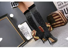 Bota Fashion de Tecido com Stass, Bota estilo Meia calça de Strass, Botas Day. na internet