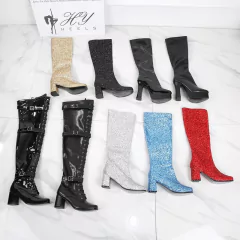 Bota Madelyn Brilhante com glitter com salto grosso quadrado. - Clube das Coisas - Tudo para Você ficar mais Linda e Sexy