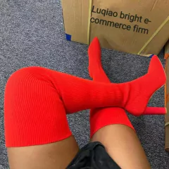 Bota de Salto Alto de Tecido Mega Conforto Alicia. na internet