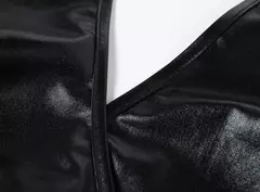 Imagem do Vestido em Couro Curto com Decote Ava