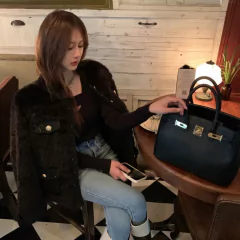 Casaco de Lã de Cordeiro Estilo Europeu Ashiley. - comprar online