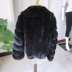 Imagem do Casaco de Pele de Raposa Elegante e Quente Hilary.