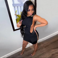 Imagem do Vestido Super Sexy com Decote Lateral e Fios de Tricô Dourado.