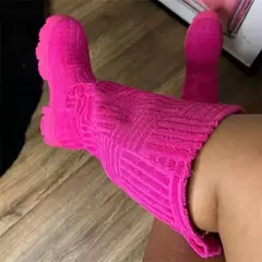 Bota Plataforma de Pelo Quente Brigithe. - Clube das Coisas - Tudo para Você ficar mais Linda e Sexy