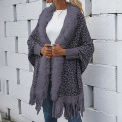 Casaco Poncho Super Elegante Estampa de Leopardo Emily. na internet