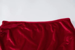 Vestido Madalena Midi Veludo com uma Manga Longa. - comprar online