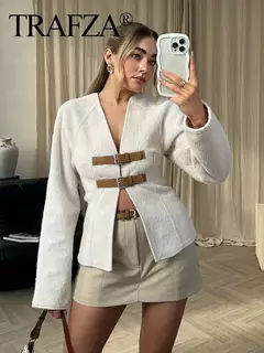 Casaco de Lã Retrô com Fivela de Couro Melissa na internet