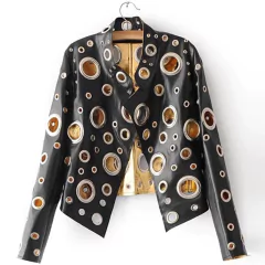 Jaqueta de couro com ilhós Diya. - Clube das Coisas - Tudo para Você ficar mais Linda e Sexy