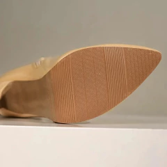 Bota Cano Curto Forte Tendência Talya. na internet