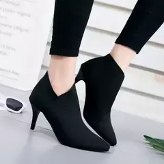 Bota Feminina Cano Curto Elegante com Fenda no Tornozelo Jessy. - comprar online