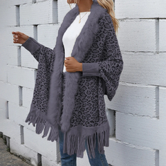 Casaco Poncho Super Elegante Estampa de Leopardo Emily. na internet