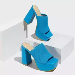 Sandália Feminina Plataforma Salto Alto Fashion Isabela na internet