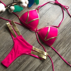 Biquíni Sexy Luxo Dourado Melica na internet