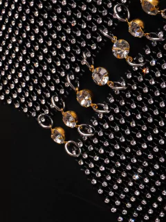 Top Cropped Hilary Moderno e Brilhante com Malha de Strass.