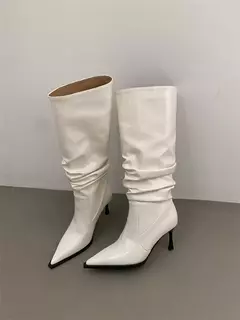 Bota Feminina Cano Médio Fashion de Couro Salto Alto Fino Anny - Clube das Coisas - Tudo para Você ficar mais Linda e Sexy