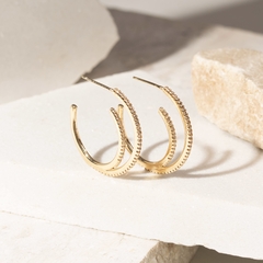 Brinco Argola zirconia branca (arco) na internet