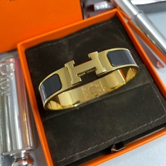 BRACELETE H COM CAIXA na internet