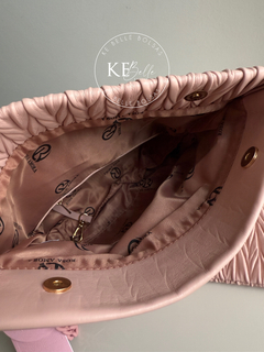 Imagem do Bolsa Feminina Rosa Amora Baguete Franzida