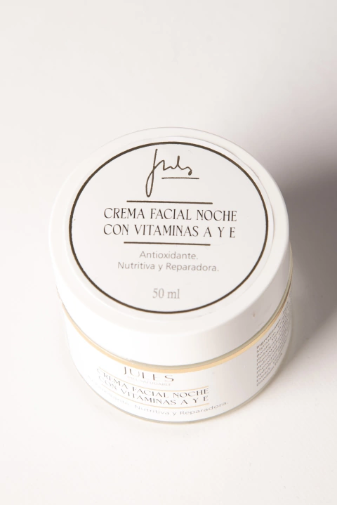 CREMA NOCTURNA VIT A (RETINOL) + VIT E 50ml