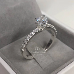 Anel Solitário Love Branco | Prata 950