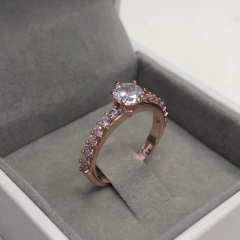 Anel Solitário Cinderella | Banhado a Ouro Rose - comprar online