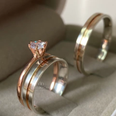 Alianças Madrid com friso Rose e Solitário Rose | Prata 950