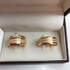 Alianças Chanfradas Jateadas | Banhadas a Ouro 18k - Jóias do Casal
