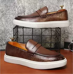 Imagem do Mocassins de couro em relevo masculinos, slip-on, sola grossa, sapatos casuais