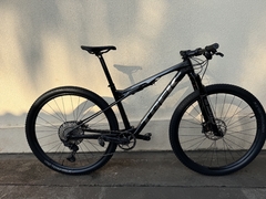 Trek Supercaliber 9.8 na internet